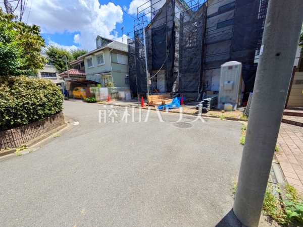 接道状況および現場風景 【中野区上鷺宮5丁目】 接道状況および現場風景 【中野区上鷺宮5丁目】
