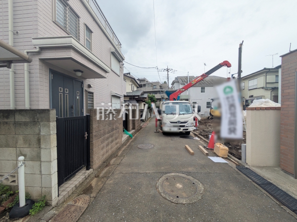 接道状況および現場風景 【西東京市下保谷2丁目】 接道状況および現場風景 【西東京市下保谷2丁目】