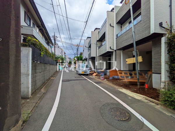 接道状況および現場風景 【世田谷区赤堤4丁目】 接道状況および現場風景 【世田谷区赤堤4丁目】