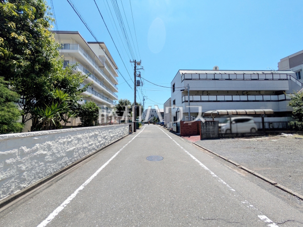 接道状況および現場風景 【調布市国領町1丁目】 接道状況および現場風景 【調布市国領町1丁目】