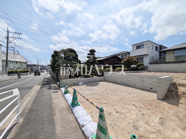 接道状況および現場風景 【福岡市東区舞松原2丁目】 接道状況および現場風景 【福岡市東区舞松原2丁目】