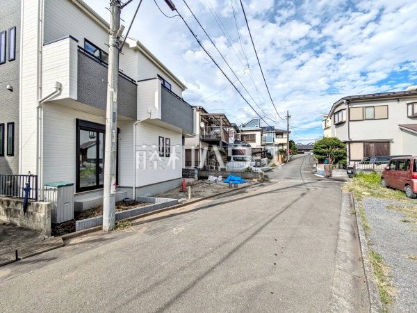 接道状況および現場風景 【昭島市緑町2丁目】 接道状況および現場風景 【昭島市緑町2丁目】