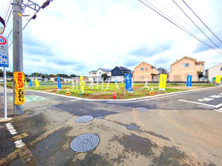 接道状況および現場風景 【清瀬市竹丘3丁目】 平日のご案内も可能です。まずはお気軽にお問合せ下さいませ。 /撮影日2026/09/17