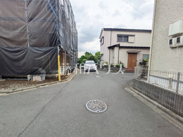 接道状況および現場風景 【朝霞市田島2丁目】 接道状況および現場風景 【朝霞市田島2丁目】