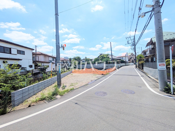 接道状況および現場風景 【東村山市諏訪町2丁目】 接道状況および現場風景 【東村山市諏訪町2丁目】