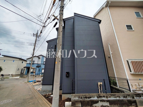 外観 【新座市石神3丁目】 お住まい探しは、家の良し悪しだけでなく周辺環境も重要なポイントです。ぜひ一度お客様の目でご覧ください。 外観 【新座市石神3丁目】 お住まい探しは、家の良し悪しだけでなく周辺環境も重要なポイントです。ぜひ一度お客様の目でご覧ください。