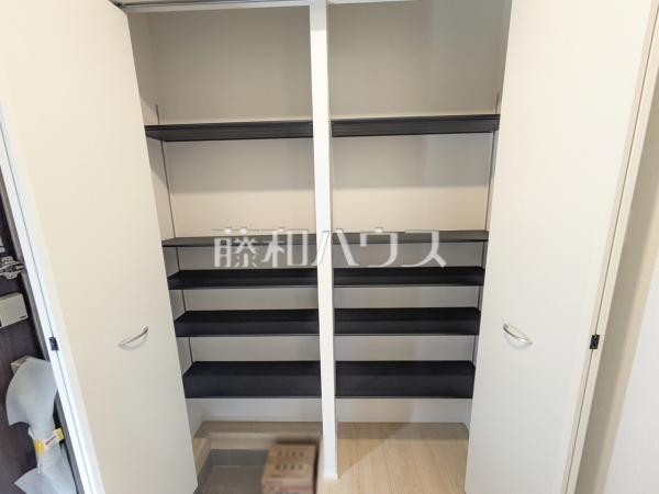 2号棟 収納 【北名古屋市六ツ師女夫越】 2号棟 収納 【北名古屋市六ツ師女夫越】