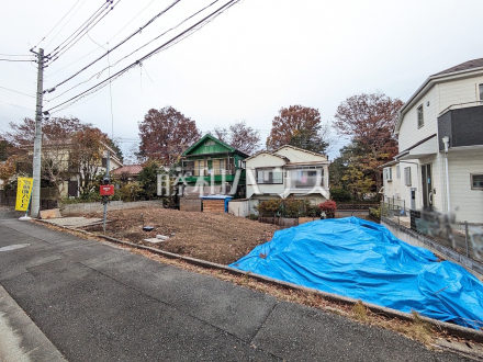 ≪接道状況≫周辺は落ち着いた雰囲気の住宅地です。小さなお子様がいるご家庭も安心です。 【府中市紅葉丘2丁目】/撮影日2025/11/27