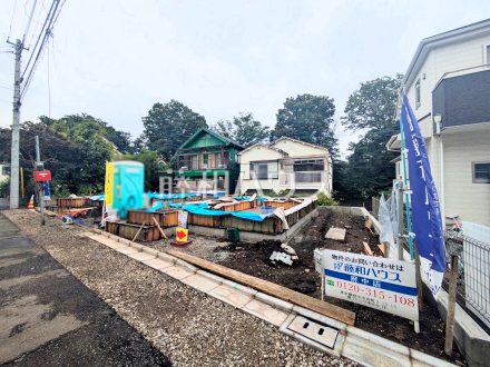≪接道状況≫周辺は落ち着いた雰囲気の住宅地です。小さなお子様がいるご家庭も安心です。 【府中市紅葉丘2丁目】/撮影日2026/09/11