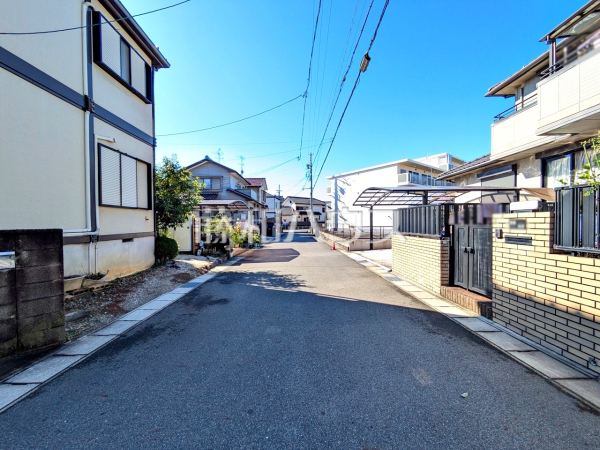 接道状況および現場風景 【春日井市柏井町6丁目】 接道状況および現場風景 【春日井市柏井町6丁目】
