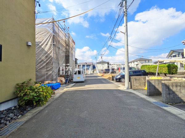 接道状況および現場風景 【春日井市柏井町6丁目】 接道状況および現場風景 【春日井市柏井町6丁目】