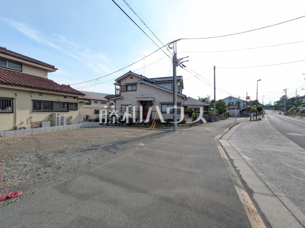 接道状況および現場風景 【昭島市宮沢町3丁目】 接道状況および現場風景 【昭島市宮沢町3丁目】