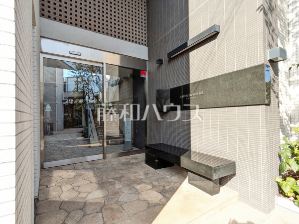 エントランス 【LAYERS HOUSE杉並善福寺川公園】 エントランス 【LAYERS HOUSE杉並善福寺川公園】