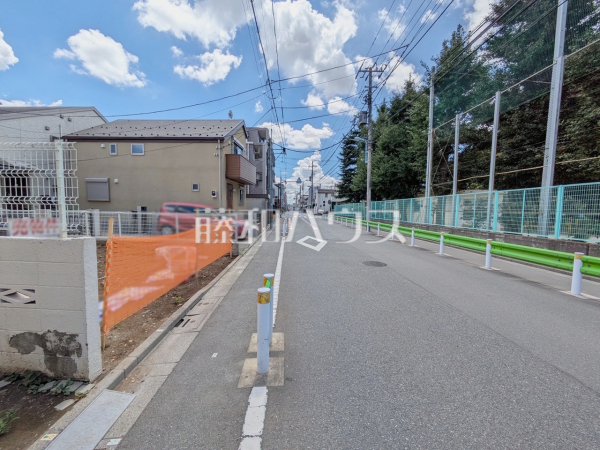 接道状況および現場風景 【杉並区上井草1丁目】 接道状況および現場風景 【杉並区上井草1丁目】