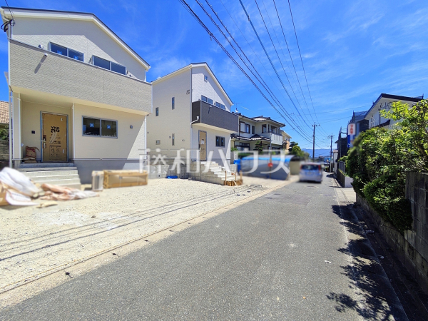 接道状況および現場風景 【福岡市南区屋形原3丁目】 接道状況および現場風景 【福岡市南区屋形原3丁目】