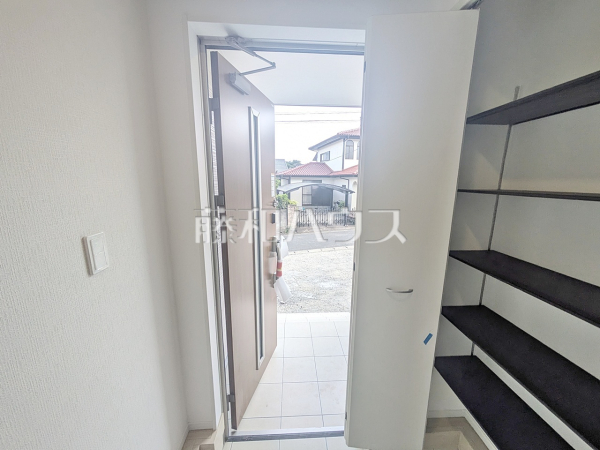 2号棟 内玄関 【福岡市南区屋形原3丁目】 2号棟 内玄関 【福岡市南区屋形原3丁目】