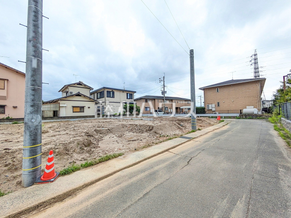 接道状況および現場風景 【糟屋郡粕屋町戸原東1丁目】 接道状況および現場風景 【糟屋郡粕屋町戸原東1丁目】