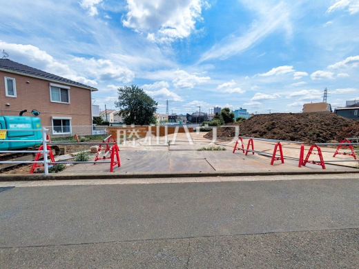 現場風景 【東久留米市新川町1丁目】土日祝はもちろん、平日のご案内も可能です。まずはお気軽にお問合せ下さいませ