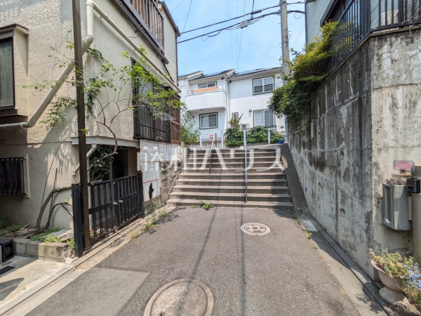接道状況および現場風景 【中野区沼袋1丁目】 接道状況および現場風景 【中野区沼袋1丁目】