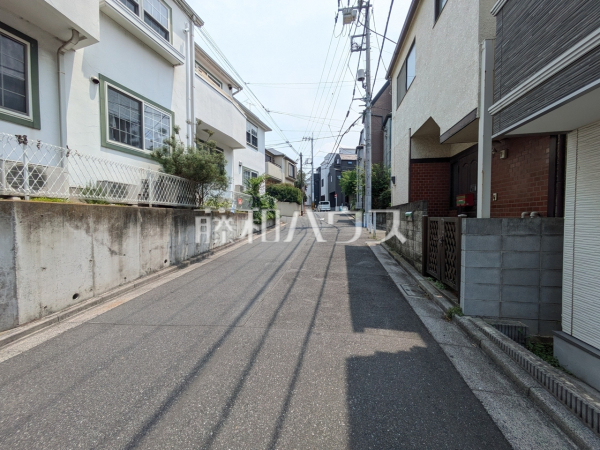 接道状況および現場風景 【中野区沼袋1丁目】 接道状況および現場風景 【中野区沼袋1丁目】