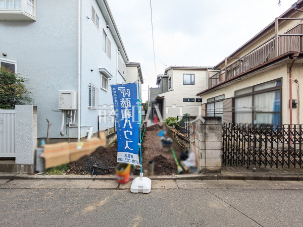 道路から奥まった住まいは、車や人通りも気にならずプライバシーの確保された住空間を保つことができます。 【志木市本町3丁目】 道路から奥まった住まいは、車や人通りも気にならずプライバシーの確保された住空間を保つことができます。 【志木市本町3丁目】