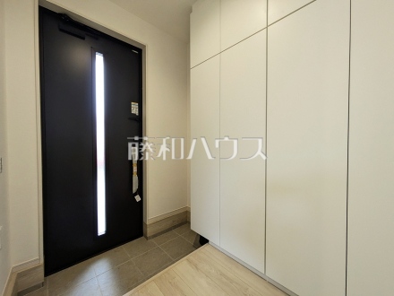 1号棟 玄関 【新座市池田5丁目】/撮影日2026/09/11