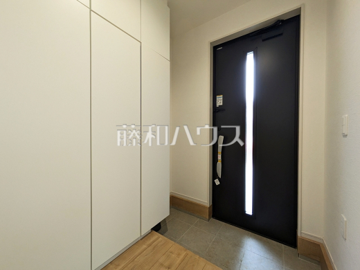 2号棟 玄関 【新座市池田5丁目】