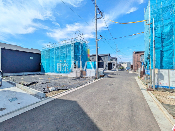 接道状況および現場風景 【昭島市田中町1丁目】 接道状況および現場風景 【昭島市田中町1丁目】