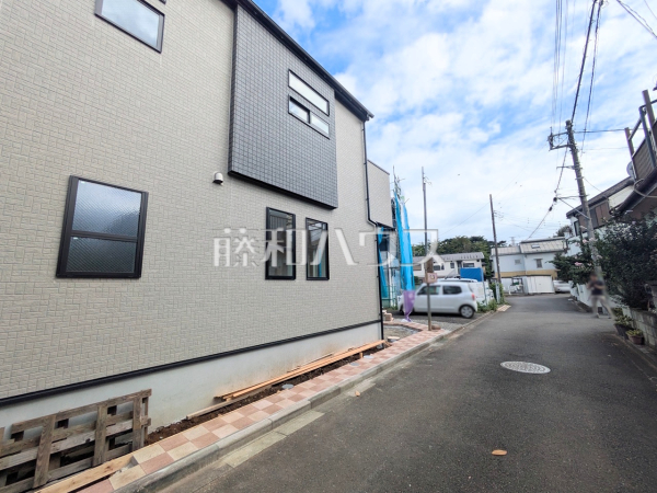 接道状況および現場風景 【東村山市青葉町3丁目】 接道状況および現場風景 【東村山市青葉町3丁目】