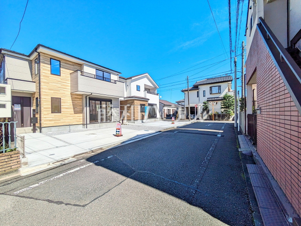 接道状況および現場風景 【小平市学園東町3丁目】 接道状況および現場風景 【小平市学園東町3丁目】