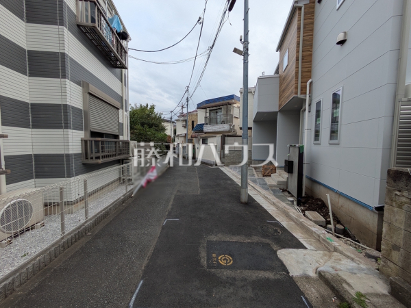 接道状況および現場風景 【中野区野方6丁目】 接道状況および現場風景 【中野区野方6丁目】