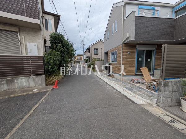 接道状況および現場風景 【中野区野方6丁目】 接道状況および現場風景 【中野区野方6丁目】