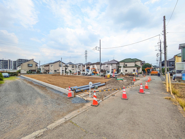 接道状況および現場風景 【武蔵村山市伊奈平5丁目】 接道状況および現場風景 【武蔵村山市伊奈平5丁目】