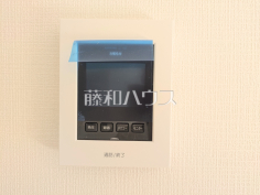 3号棟 TVモニター付きインターホン 【名古屋市守山区小幡中3丁目】防犯に役立つTVモニター付インターフォン訪問者がわかるTVモニター付インターホンは、お子様のお留守番にも活躍するかも?! 3号棟 TVモニター付きインターホン 【名古屋市守山区小幡中3丁目】防犯に役立つTVモニター付インターフォン訪問者がわかるTVモニター付インターホンは、お子様のお留守番にも活躍するかも?!
