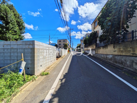接道状況および現場風景 【杉並区上井草2丁目】お住まい探しは、家の良し悪しだけでなく周辺環境も重要なポイントです。ぜひ一度お客様の目でご覧ください。/撮影日2026/09/14