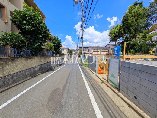 接道状況および現場風景 【杉並区上井草2丁目】 新生活は徒歩7分の「上井草」駅から始めませんか?