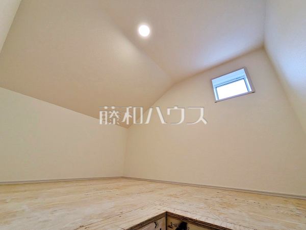 小屋裏収納 【多摩市一ノ宮4丁目】 小屋裏収納 【多摩市一ノ宮4丁目】