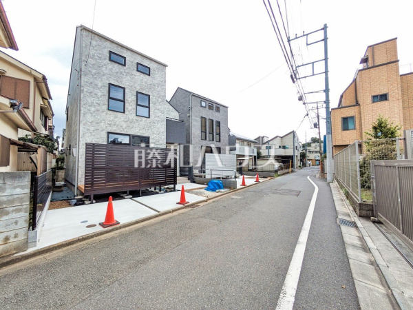接道状況および現場風景 【西東京市下保谷5丁目】 接道状況および現場風景 【西東京市下保谷5丁目】