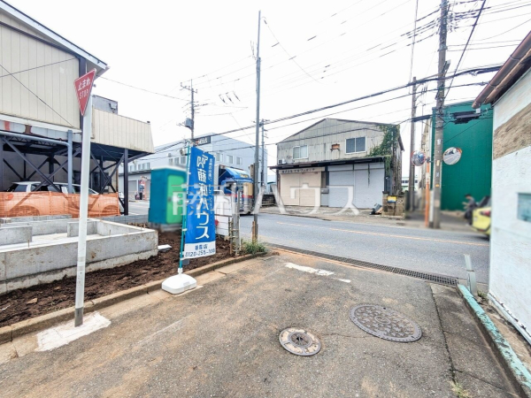 接道状況および現場風景 【新座市畑中1丁目】 接道状況および現場風景 【新座市畑中1丁目】