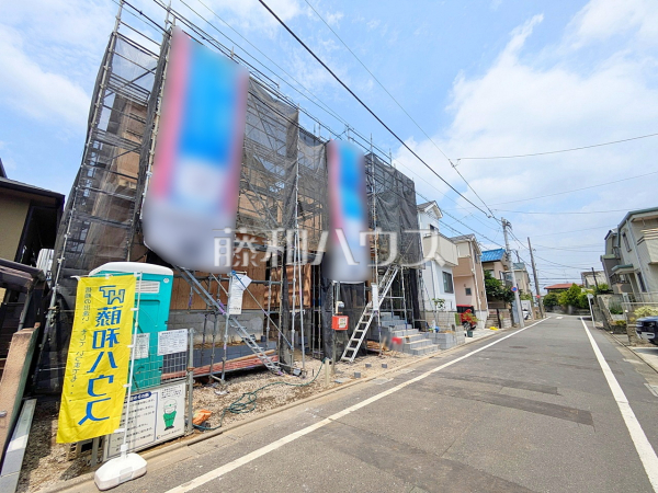 ≪接道状況≫前面道路はゆとりの5.5m。車の出し入れも楽々です。【府中市小柳町5丁目】 ≪接道状況≫前面道路はゆとりの5.5m。車の出し入れも楽々です。【府中市小柳町5丁目】