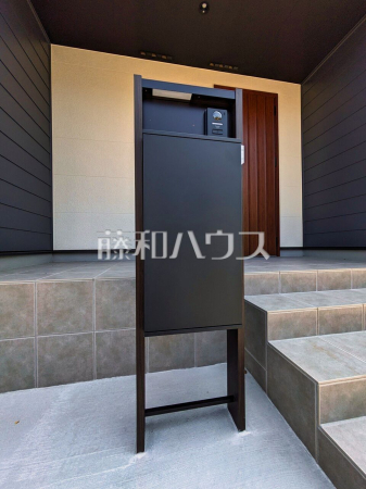 2号棟 宅配ボックス 【所沢市小手指南2丁目】平日のご案内も可能ですので、お気軽にお問い合わせください。 2号棟 宅配ボックス 【所沢市小手指南2丁目】平日のご案内も可能ですので、お気軽にお問い合わせください。
