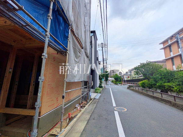 接道状況および現場風景 【板橋区大谷口北町】 接道状況および現場風景 【板橋区大谷口北町】