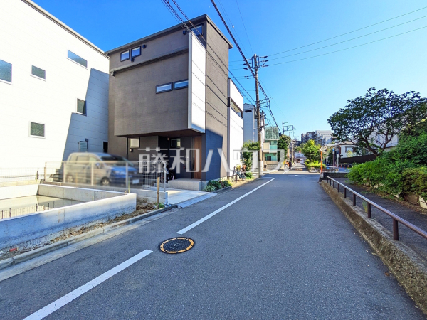一戸建ての多いエリアのため、静かで落ち着いた雰囲気の街並みです。 【板橋区大谷口北町】 一戸建ての多いエリアのため、静かで落ち着いた雰囲気の街並みです。 【板橋区大谷口北町】
