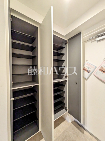玄関収納 【ライオンズマンション朝霞根岸台第3】 玄関収納 【ライオンズマンション朝霞根岸台第3】