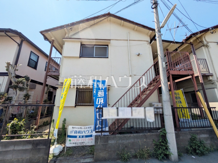 ≪現地写真(上物有)≫ ハウスメーカーから建物プランまで、あなたの「夢」を「カタチ」にできるフリースタイル分譲地で、夢のマイホームを建築してみませんか? 【調布市西つつじケ丘4丁目】/撮影日2026/07/20
