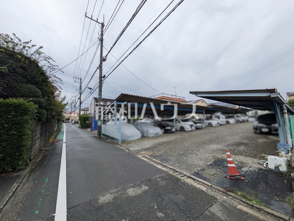 接道状況および現場風景 【世田谷区喜多見5丁目】 接道状況および現場風景 【世田谷区喜多見5丁目】