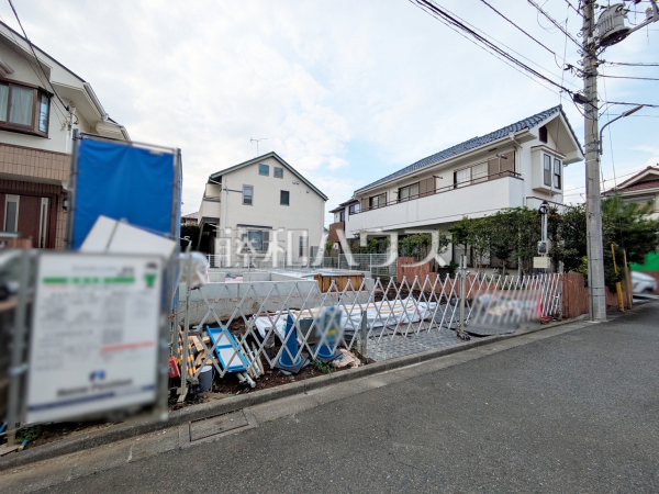 接道状況および現場風景 【調布市佐須町3丁目】 接道状況および現場風景 【調布市佐須町3丁目】