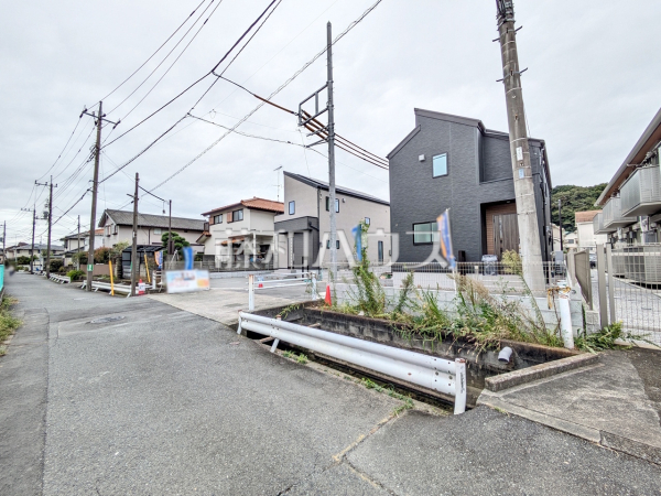 接道状況および現場風景 【日野市大字日野】 接道状況および現場風景 【日野市大字日野】