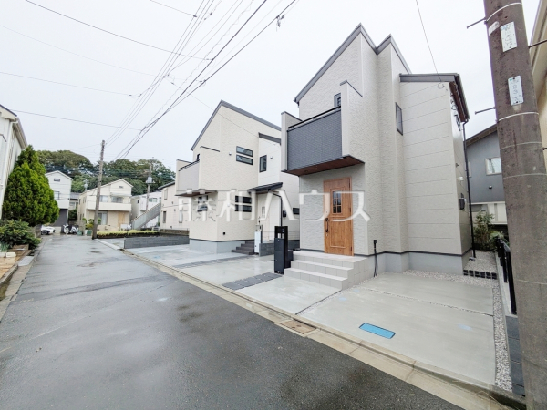 接道状況および現場風景 【三鷹市大沢5丁目】 接道状況および現場風景 【三鷹市大沢5丁目】