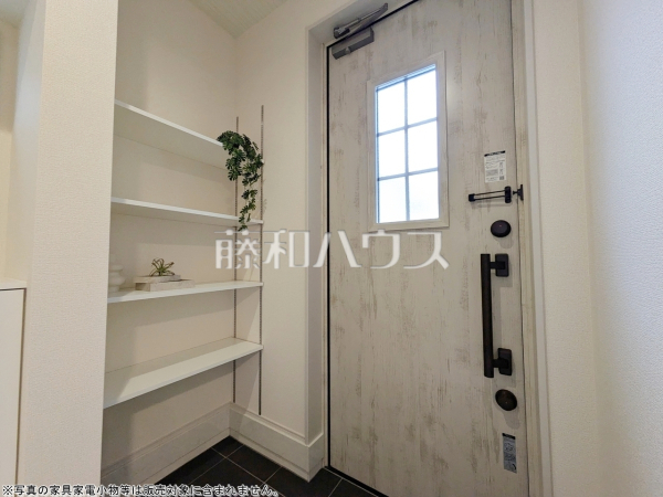 1号棟 玄関ホール 【三鷹市大沢5丁目】 1号棟 玄関ホール 【三鷹市大沢5丁目】